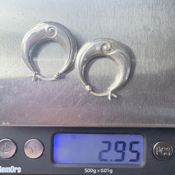 VTG Sterling Silver 925 Scroll Design Tapered Hoop Earrings Size 1" Length - Picture 7 of 7